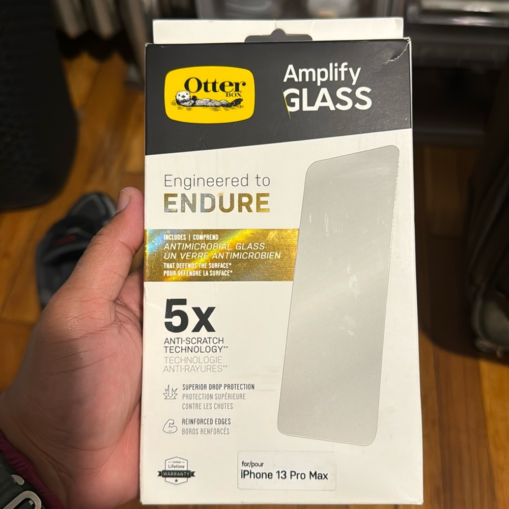 iPhone 13 Pro Max screen protector